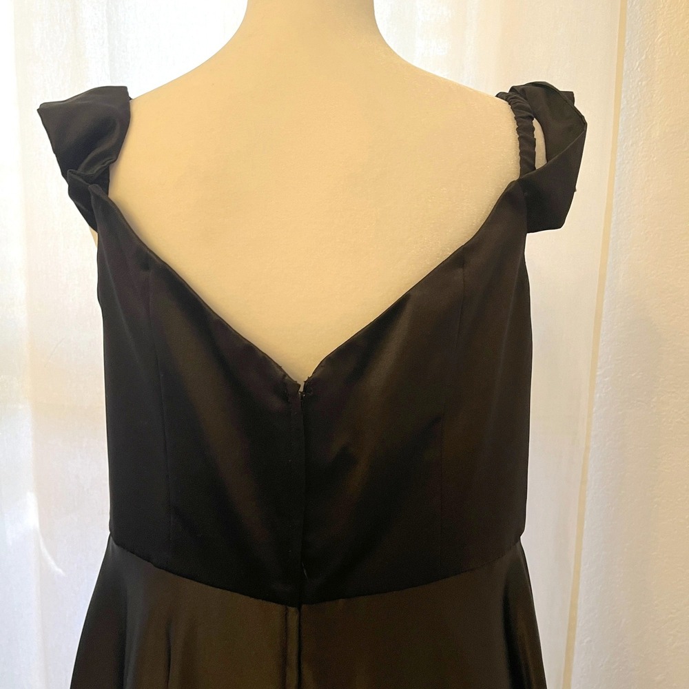 DB Studio Satin Off Shoulder Formal Gown Dress 14 Bridesmaid Maxi F20134 Black - Picture 8 of 16